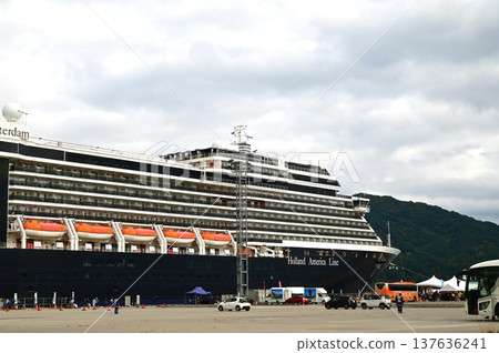 威士特丹號郵輪等待啟航 威士特丹號郵輪等待啟航 137636241