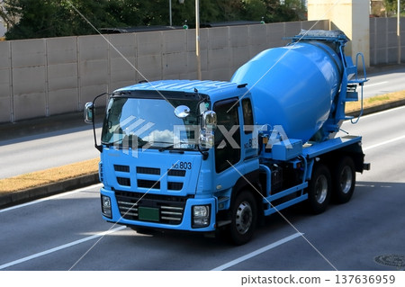 Garbage truck (garbage truck) image 137636959