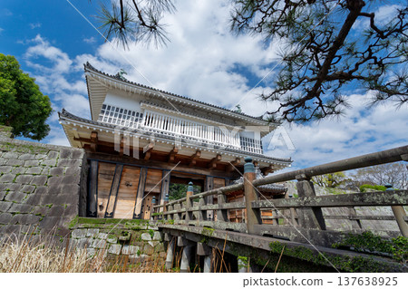 鶴丸城遺址：正門和石橋（鹿兒島市） 137638925