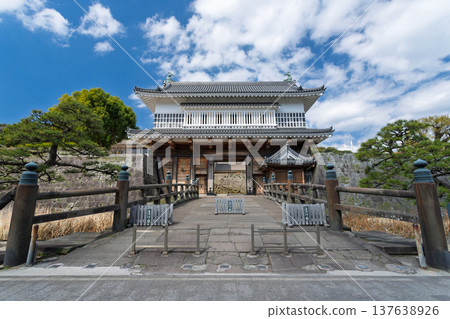 鶴丸城遺址：正門和石橋（鹿兒島市） 137638926