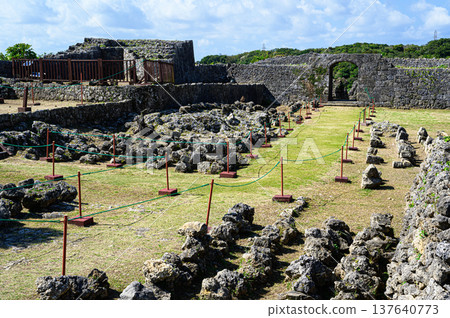 中城遺址:琉球王國的一座古老城堡 中城遺址:琉球王國的一座古老城堡 137640773