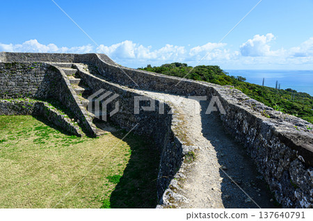 中城遺址:琉球王國的一座古老城堡 中城遺址:琉球王國的一座古老城堡 137640791