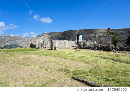 中城遺址:琉球王國的一座古老城堡 中城遺址:琉球王國的一座古老城堡 137640802