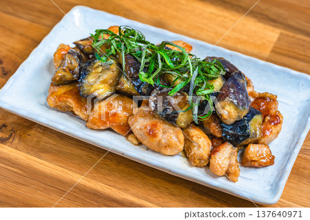 味噌炒茄子雞肉 味噌炒茄子雞肉 137640971