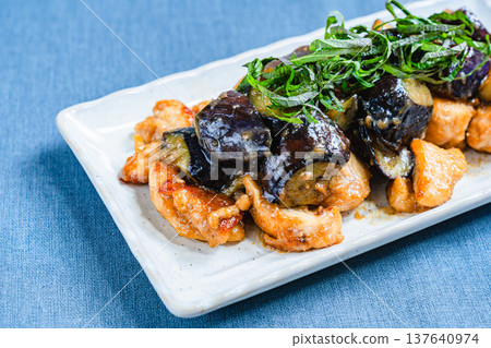 味噌炒茄子雞肉 137640974