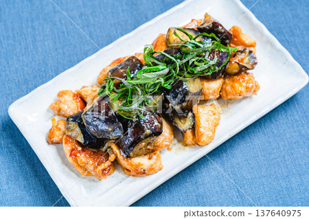 味噌炒茄子雞肉 137640975