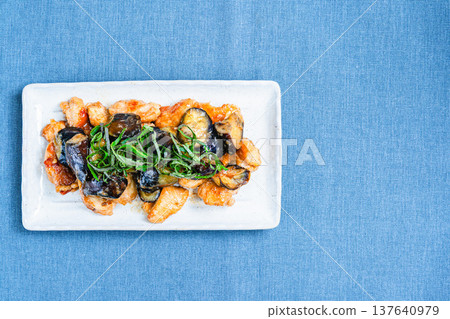 味噌炒茄子雞肉 137640979