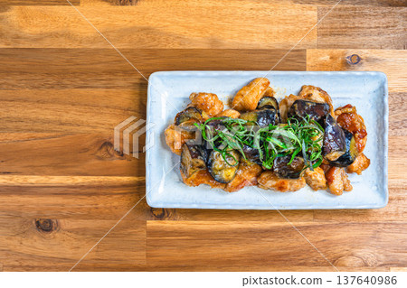 味噌炒茄子雞肉 味噌炒茄子雞肉 137640986