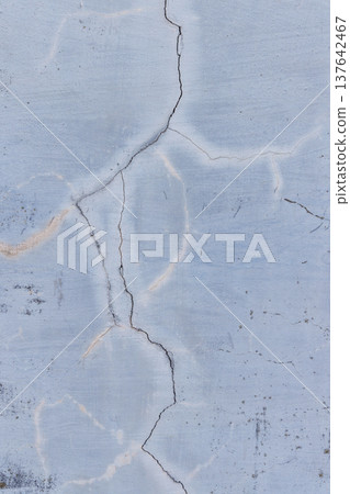 裂痕藍色牆壁紋理背景 137642467