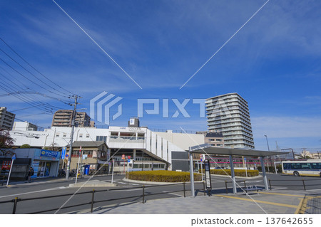 The bus rotary in front of the station has been completed [Keio Electric Railway Tsutsujigaoka Station South Exit] (Chofu City, Tokyo) 137642655