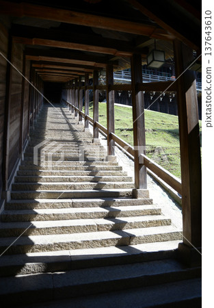 奈良市雜誌町東大寺二月堂迴廊 137643610