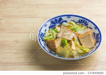 水煮油炸豆腐和白菜 137649000