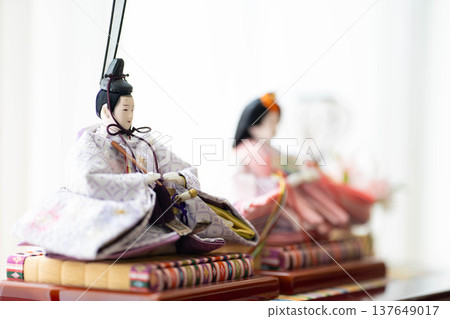 Hina dolls (male and female dolls) / Hina Matsuri, a traditional Japanese event. 137649017