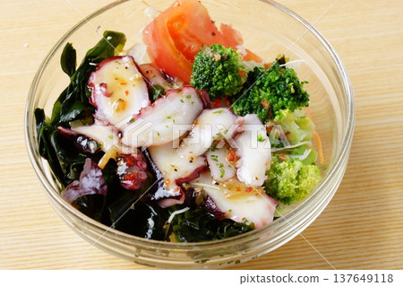 Octopus and seaweed salad Octopus and seaweed salad 137649118