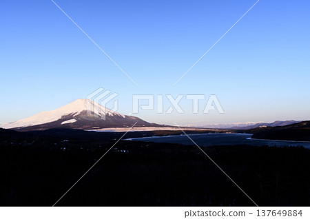 A view of Mt. Myojin in Lake Yamanaka in March (Photo taken near the Mt. Myojin Panorama Platform in Lake Yamanaka) A view of Mt. Myojin in Lake Yamanaka in March (Photo taken near the Mt. Myojin Panorama Platform in Lake Yamanaka) 137649884