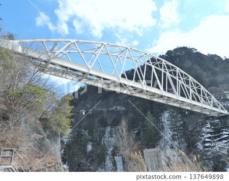 橫跨大瀧川的加賀町大橋 橫跨大瀧川的加賀町大橋 137649898