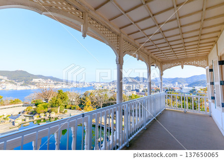 Glover Garden in early spring: A view from the former Mitsubishi No. 2 Dock House, Nagasaki City, Nagasaki Prefecture 137650065