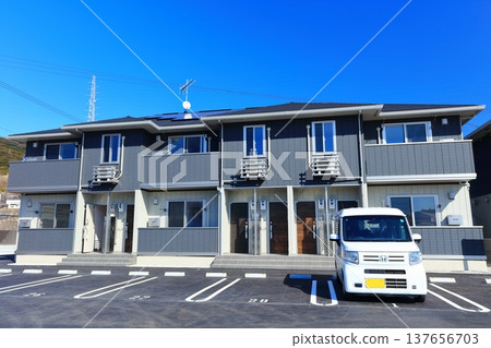 Image of rental apartments and housing complexes 137656703