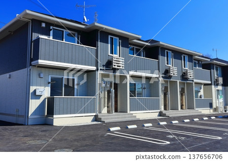 出租公寓和住宅區的形象 出租公寓和住宅區的形象 137656706