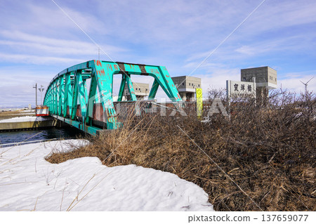 Boyo Bridge on the Ishikari Floodway Boyo Bridge on the Ishikari Floodway 137659077