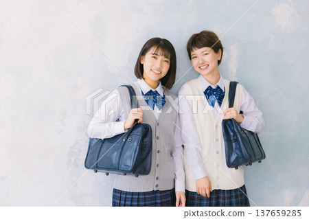 Smiling, close-knit high school girls 137659285