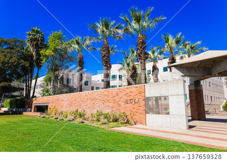美國加州大學洛杉磯分校(UCLA) 美國加州大學洛杉磯分校(UCLA) 137659328