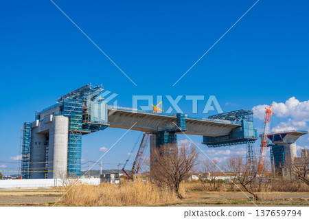 Osaka Prefecture, Shin-Meishin Expressway, Takatsuki Viaduct Construction on the Right Bank of the Yodo River, February 2026 Osaka Prefecture, Shin-Meishin Expressway, Takatsuki Viaduct Construction on the Right Bank of the Yodo River, February 2026 137659794