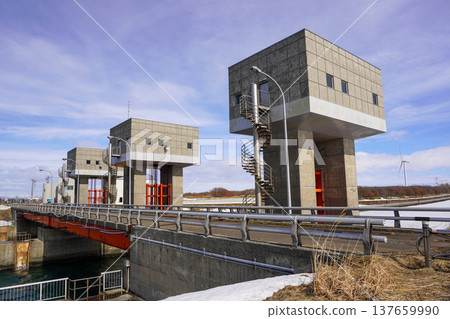 Ishikari Floodway Gate and Ishikari Floodway 137659990