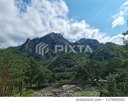 This is a panoramic view of Seoraksan National Park. This is a panoramic view of Seoraksan National Park. 137660082