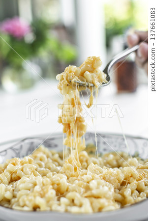 mac and cheese classic australian food on white table in australia restaurant mac and cheese classic australian food on white table in australia restaurant 137661083