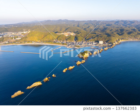 Hashima-iwa (Wakayama prefecture Kushimoto-cho) 137662383