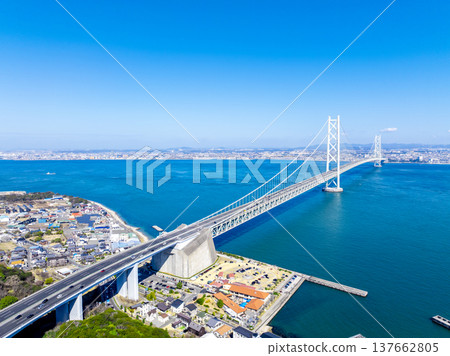 明石海峽大橋和淡路道之驛(兵庫縣淡路市) 明石海峽大橋和淡路道之驛(兵庫縣淡路市) 137662805