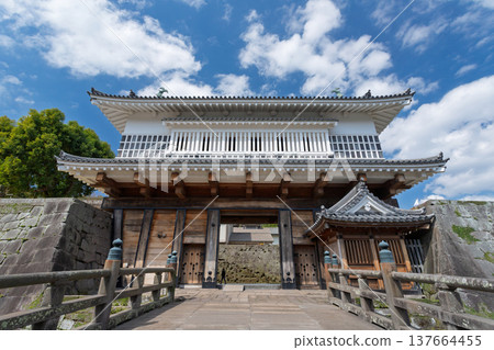 鶴丸城遺址:正門和石橋(鹿兒島市) 鶴丸城遺址:正門和石橋(鹿兒島市) 137664455