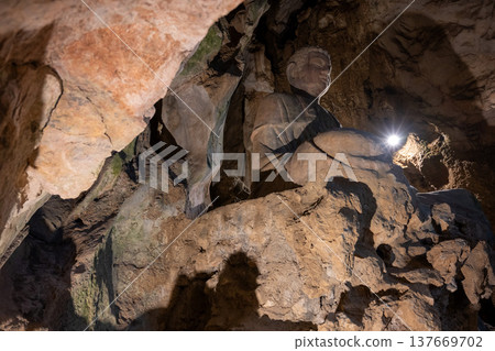 Marble Mountain (Ngu Hanh Shan), Da Nang, Vietnam 137669702