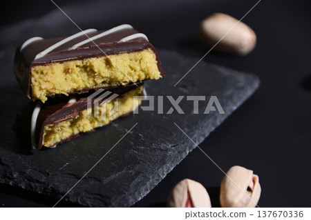 Dubai Chocolate 137670336