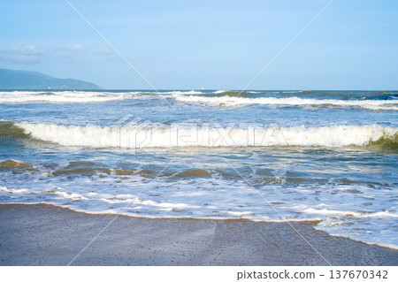 Sunny My Khe Beach, Da Nang, Vietnam Sunny My Khe Beach, Da Nang, Vietnam 137670342