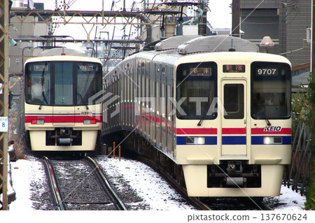 [KO] Winter Keio Main Line 8000 series and 9000 series trains (local trains: 8-car formation) 137670624