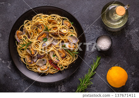 Seafood pasta with clams Spaghetti alle Vongole. Seafood pasta with clams Spaghetti alle Vongole. 137671411