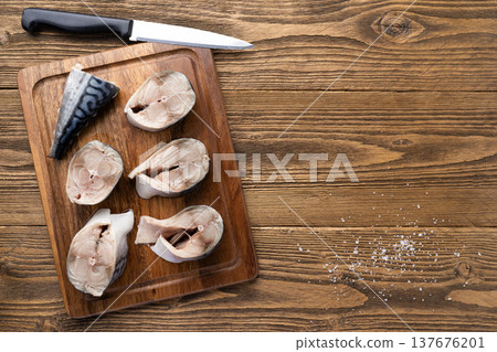 Raw mackerel fish steaks Raw mackerel fish steaks 137676201