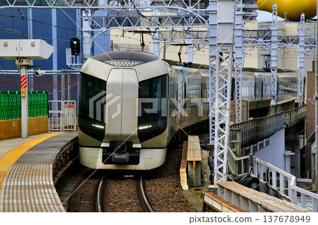 Running freely across the vast Kanto Plain... [Limited Express Liberty] 500 series - Tokyo Skytree Station (old platform) 137678949