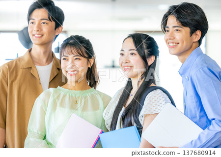 大學生 137680914