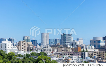 Urban image 137680922