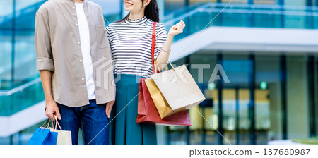 A couple shopping A couple shopping 137680987