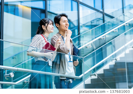 辦公室業務的女人 137681003