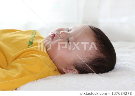 寶貝小睡一下 137684278