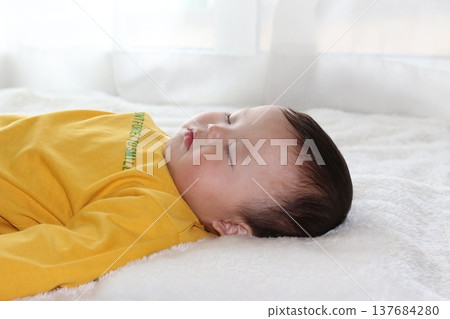 Baby to take a nap 137684280