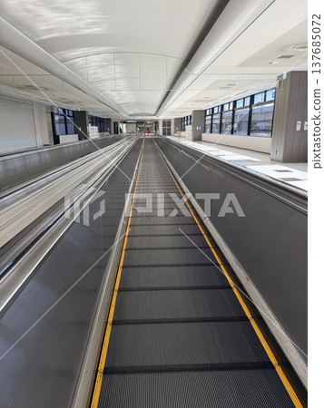 Moving walkway at Narita Airport Terminal 2 Moving walkway at Narita Airport Terminal 2 137685072