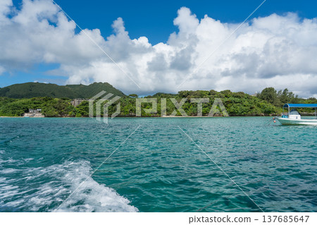 Beautiful scenery spreading across Ishigaki Island, Okinawa Prefecture in summer 137685647