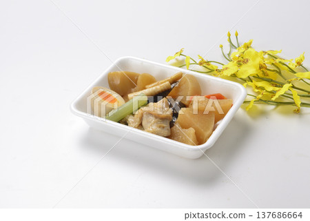 Assorted simmered dishes Assorted simmered dishes 137686664