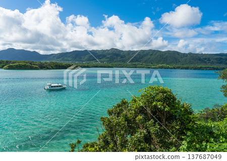 沖繩縣石垣島夏季的美麗風景 沖繩縣石垣島夏季的美麗風景 137687049